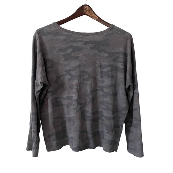 Sundry Gray Camouflage Long Sleeve V-Neck Shirt Size 1 Womens Small Pima Cotton - Picture 2 of 7